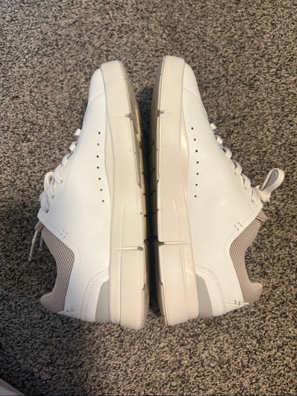 Women's On Cloud 7.5 White & Beige Casual Sneakers -NWOB - Picture 5 of 7